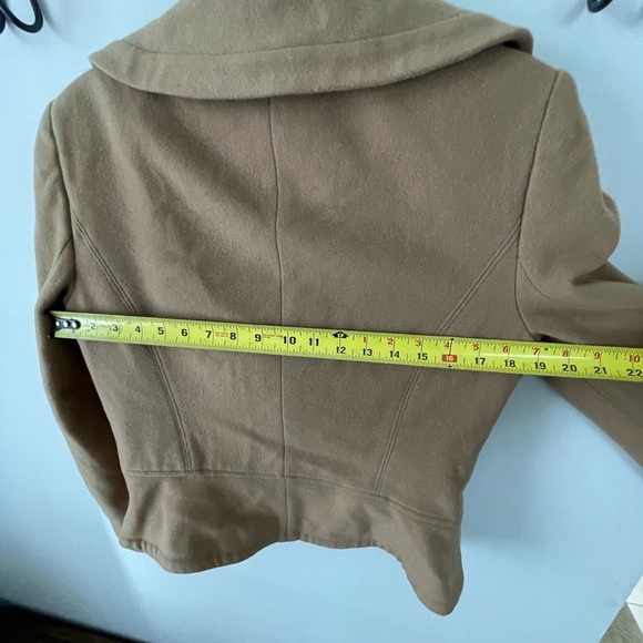 Harve Benard, size 10, camel color wool cashmere nylon blend wide lapel jacket - Picture 7 of 9